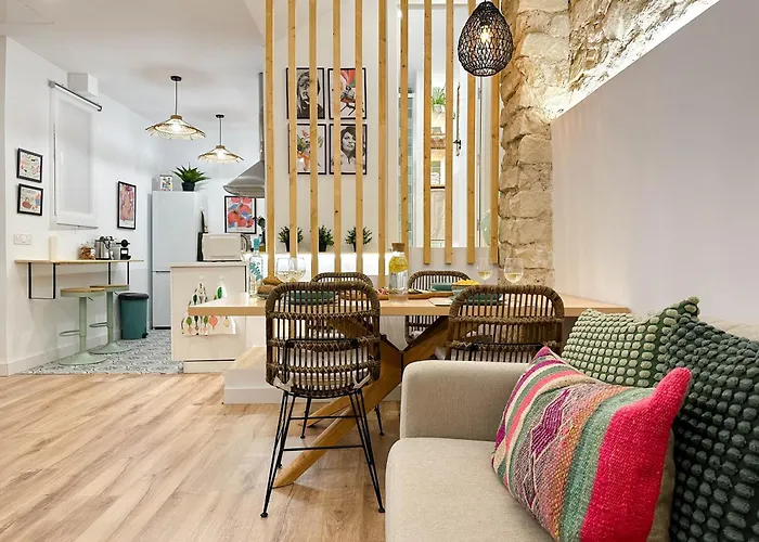 Casa Llorca. Estilo Y Tradición Cerca Del Centro. Alicante